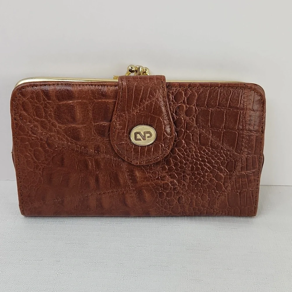 Vintage western wallet. Size 7 X 4